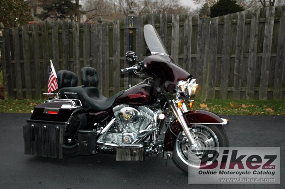 2005 Harley-Davidson FLHTI Electra Glide Standard photo